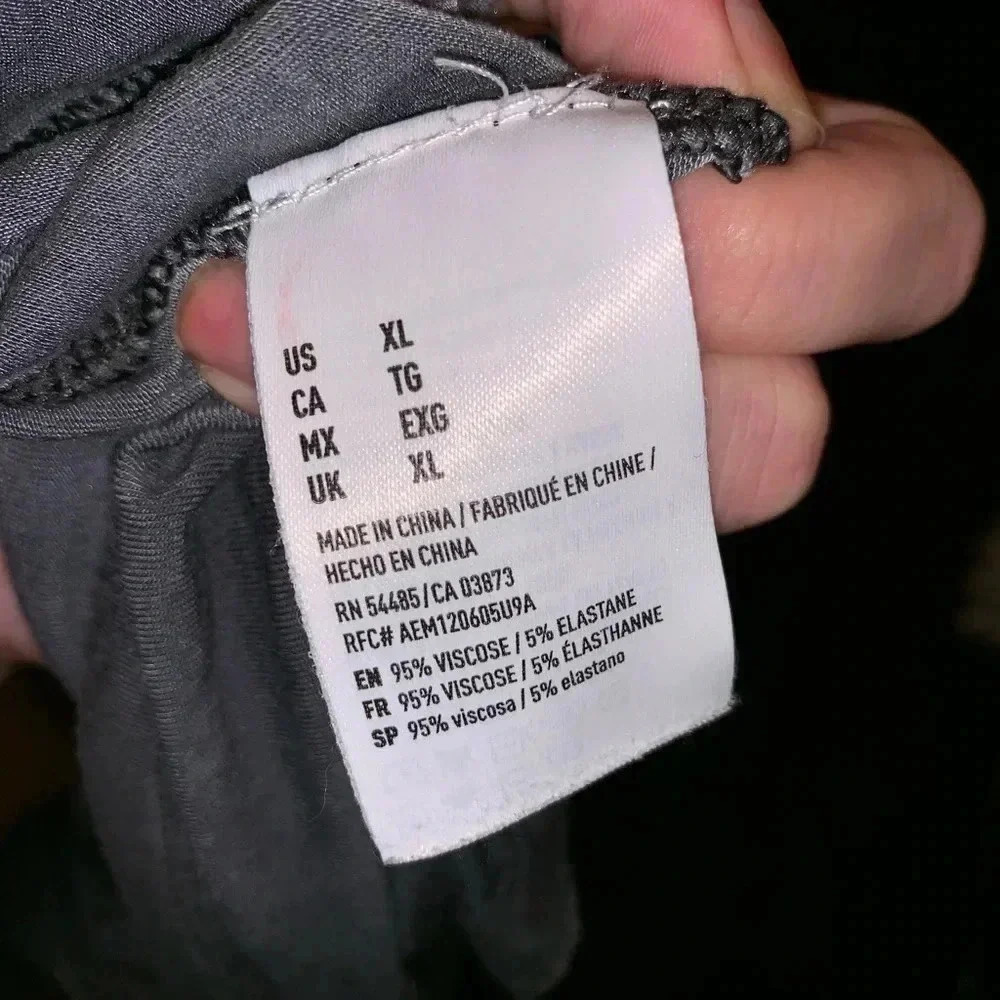 🧾 American Eagle Top ☑️ - Picture 3 of 3